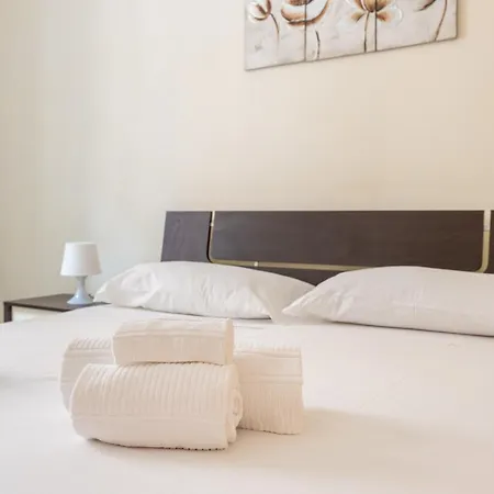 Ostiense 2 Bedroom Flat شقة